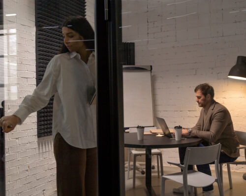 How to Choose the Right Office Space For Lease in a Hybrid Work Era