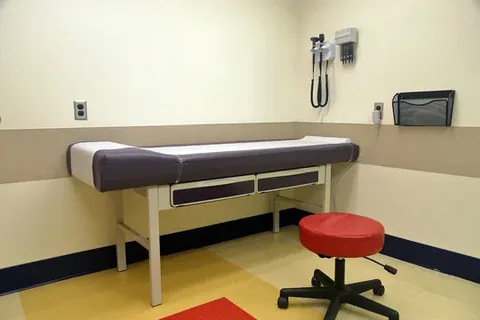 Doctor office space lease